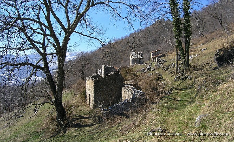 18 Ancora distruzione a Cantiglio.JPG